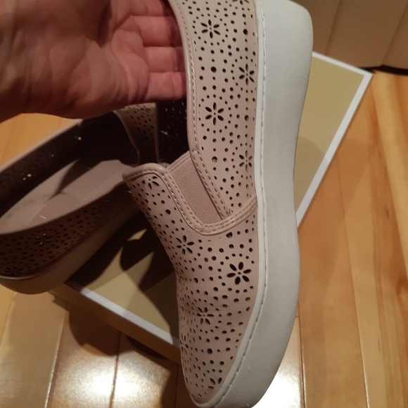 Michael Kors shoes - Picture 12 of 13